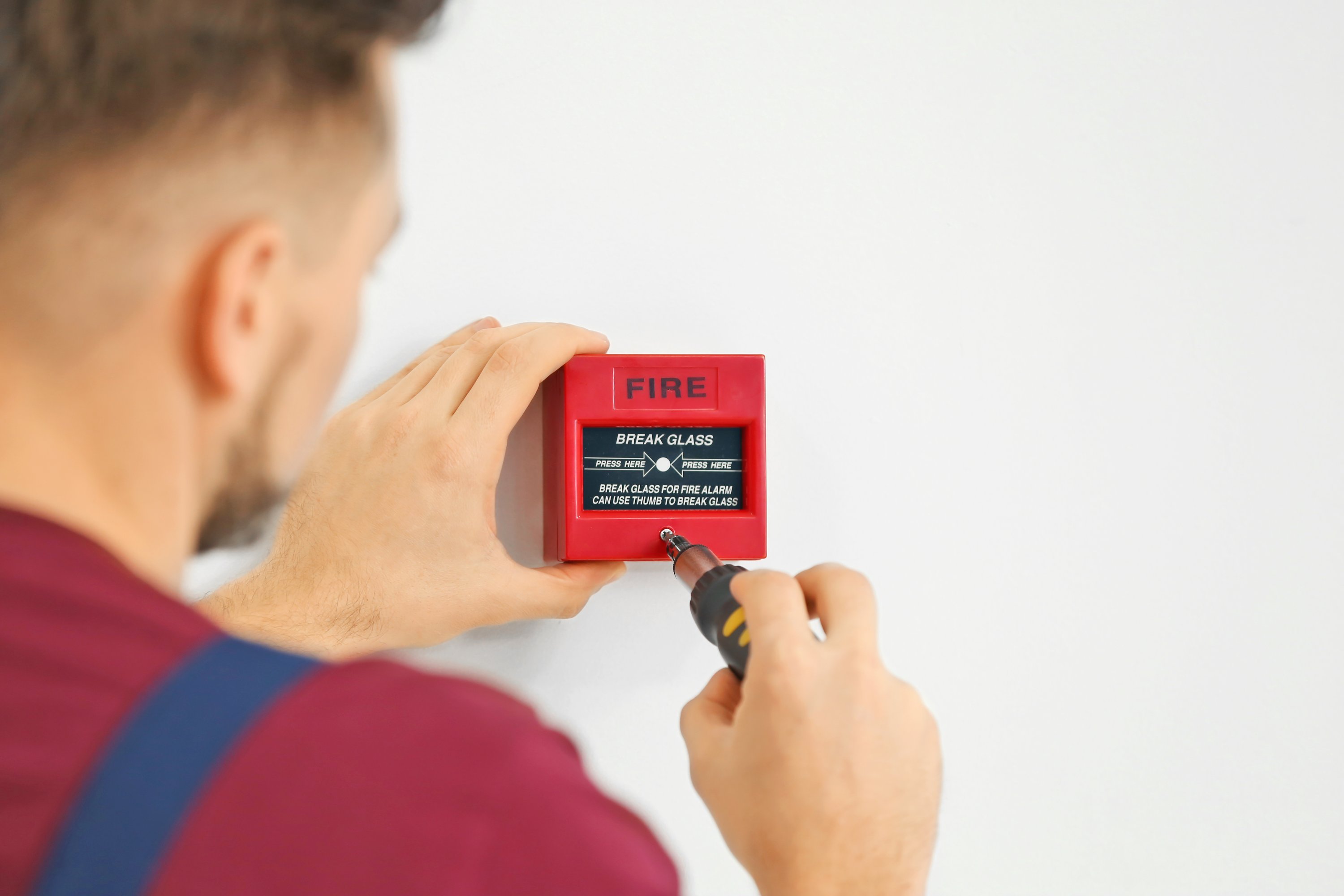 Alarm install. Installation of a Fire Alarm System. Техническое обслуживание пожарной сигнализации. Техническое обслуживание систем пожарной сигнализации. Монтаж и обслуживание охранно-пожарной сигнализации.