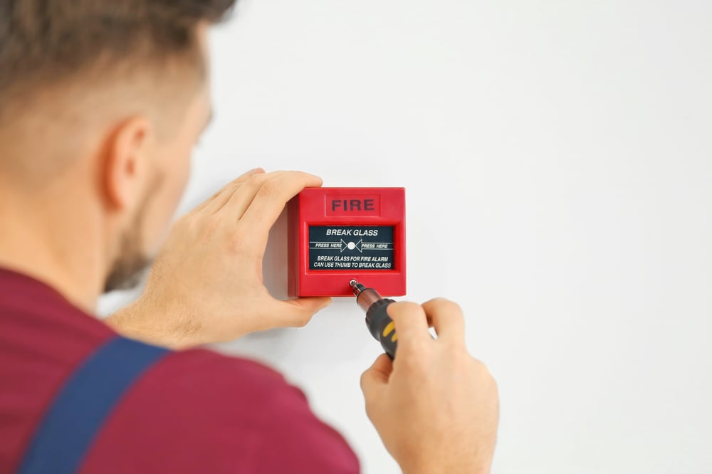 Installation of a Fire Alarm System. Техническое обслуживание пожарной сигнализации. Техническое обслуживание систем пожарной сигнализации. Монтаж и обслуживание охранно-пожарной сигнализации. Обслуживающая пожарную сигнализацию