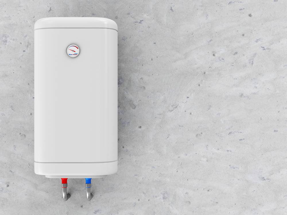 Hot water heater with tank