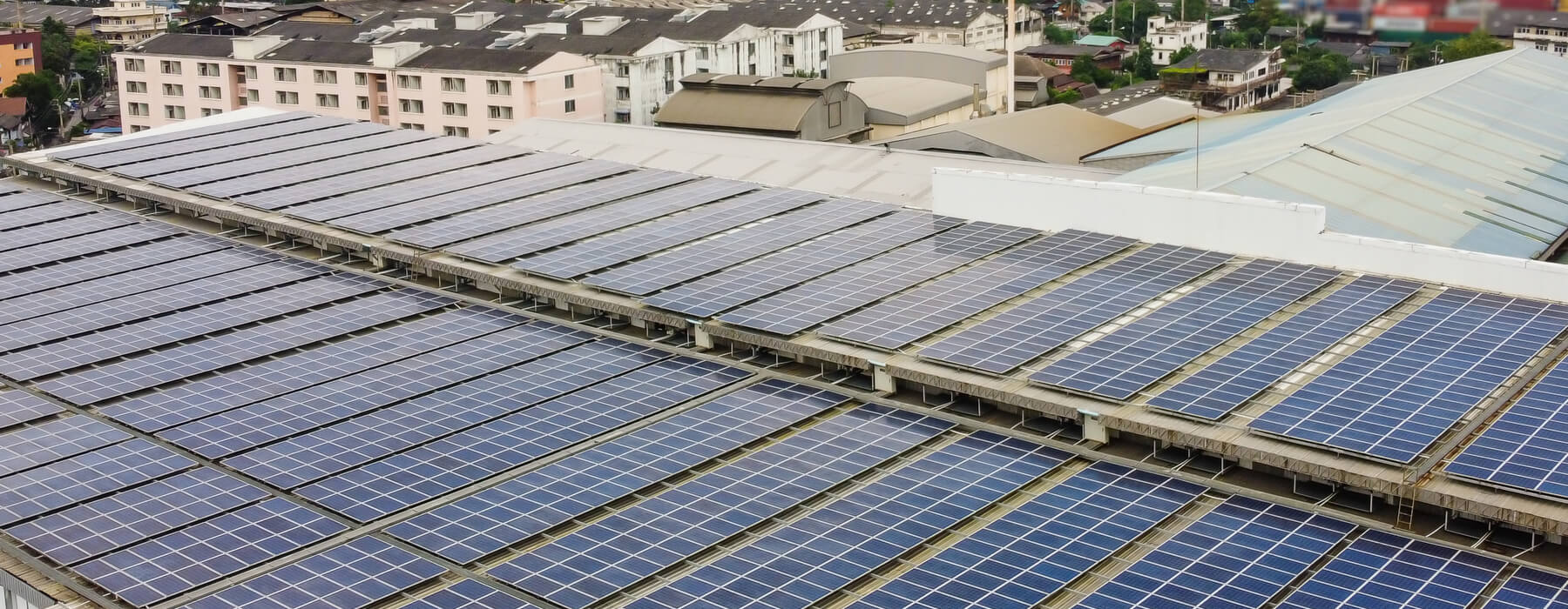 Which Commercial Roofs Are Suitable for Solar Panels? 5 Design Tips